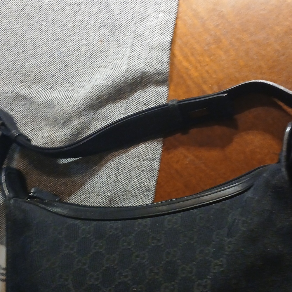 Authentic Gucci Black Hand Bag - Picture 11 of 16